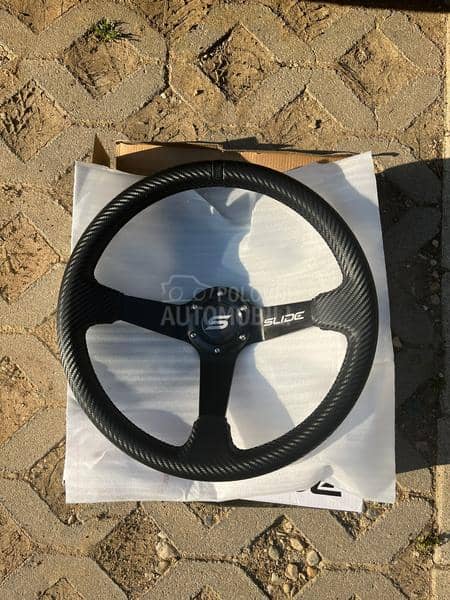 Duboki sportski Volan Slide 4