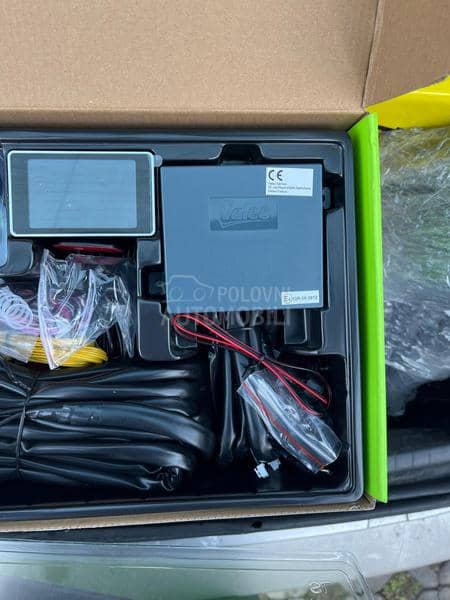 Parking Senzori Valeo sa LCD ekranom 8 kom