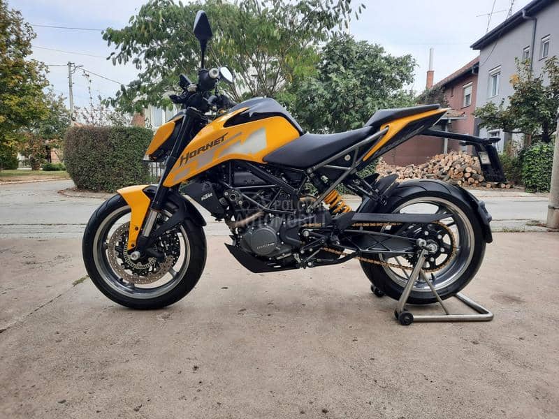 KTM duke 125