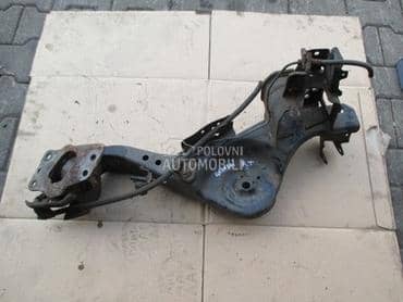 Zadnja viljuska za Nissan Qashqai od 2005. do 2013. god.