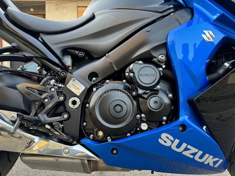 Suzuki gsxs1000f
