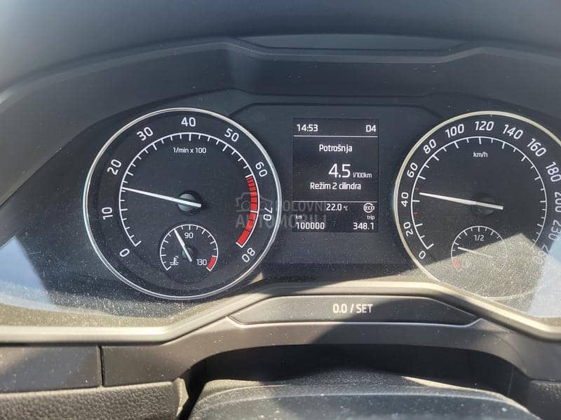 Škoda Superb Prvi  v l a s n i k