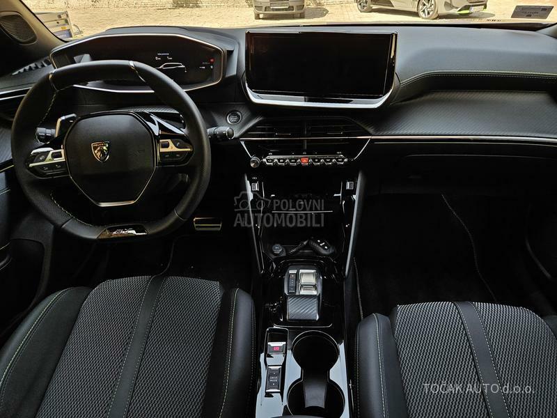 Peugeot 2008 GT 1.2E 130 AT