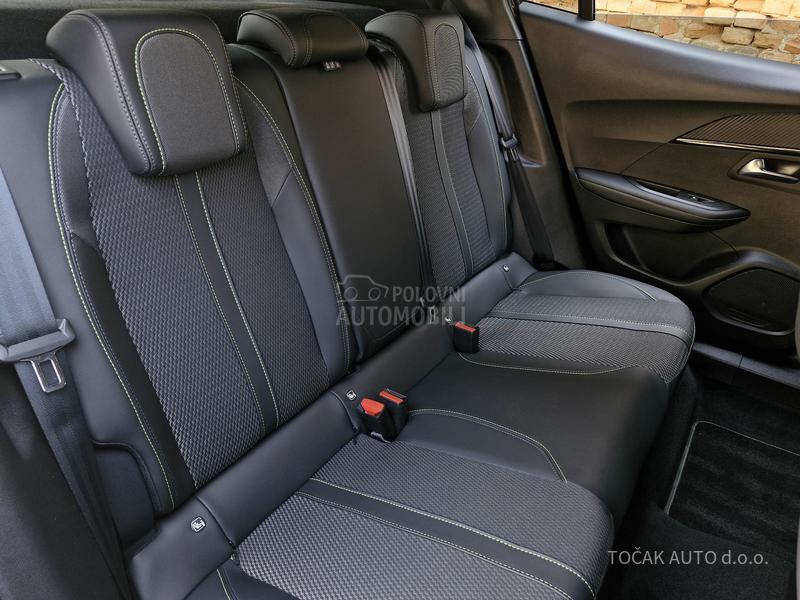 Peugeot 2008 GT 1.2E 130 AT