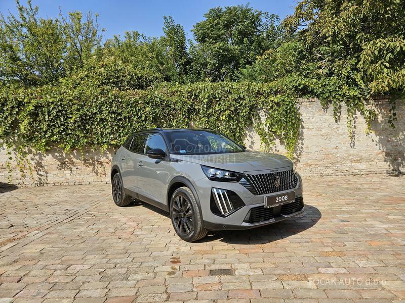 Peugeot 2008 GT 1.2E 130 AT