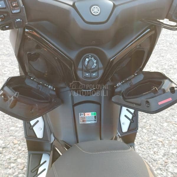 Yamaha Xmax Techmax nov