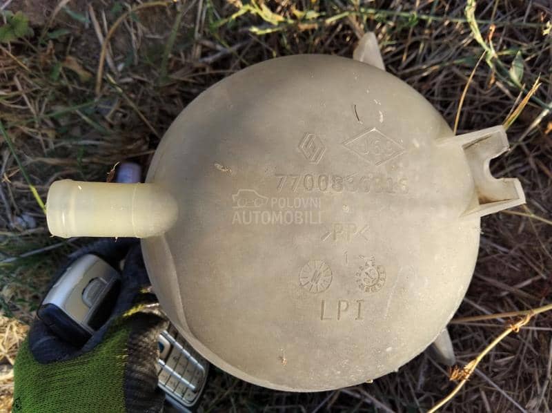 1.9 dti boca posuda za vodu