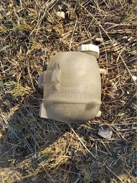 1.9 dti boca posuda za vodu