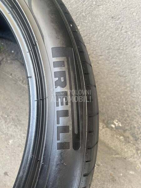 Pirelli 275/40 R21 Letnja