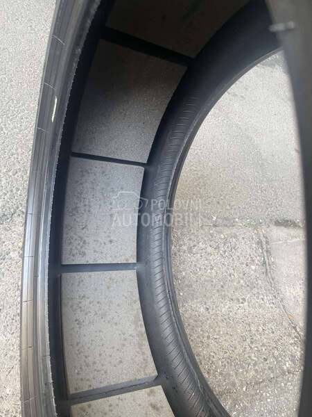 Pirelli 315/35 R21 Letnja