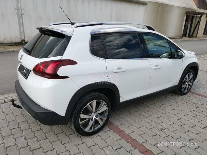 Peugeot 2008 1.2AllureA K C I J A