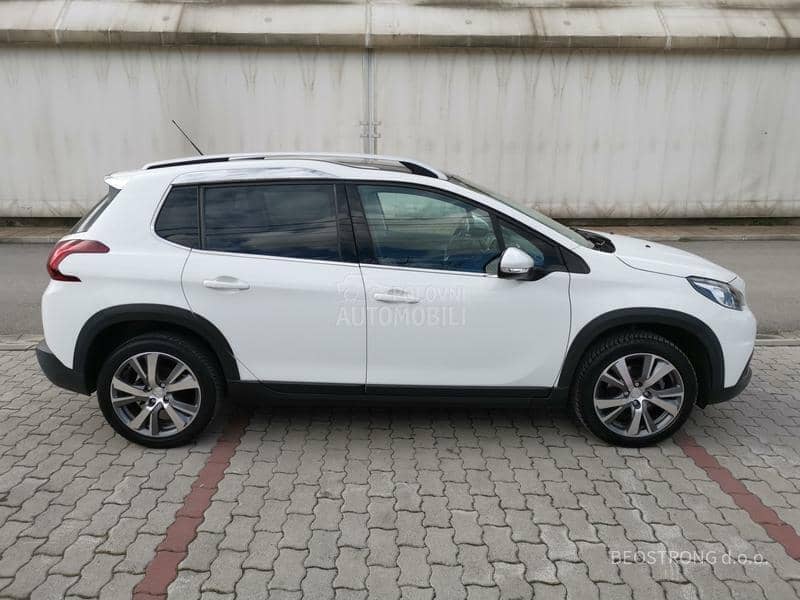 Peugeot 2008 1.2AllureA K C I J A