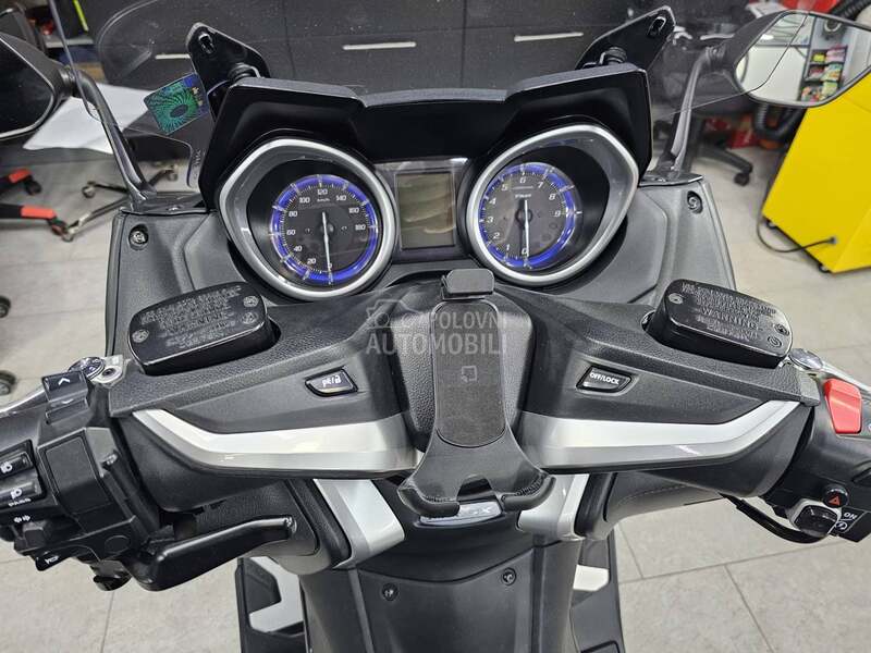 Yamaha T MAX