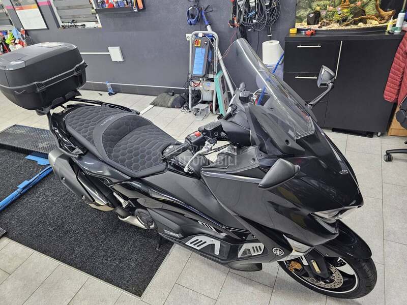 Yamaha T MAX