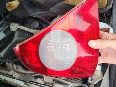 leva,desna lampa-stop svetlo za Renault Clio od 2001. do 2006. god.