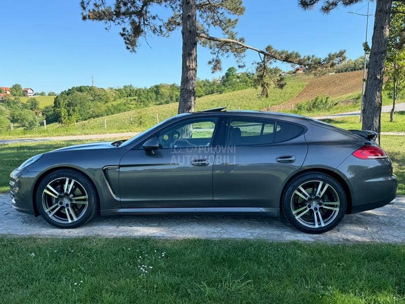 Porsche Panamera CH