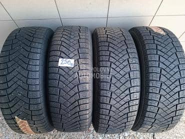 Pirelli 215/65 R17 Zimska