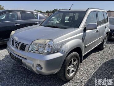 Polustranica, stub za Nissan X-Trail od 2001. do 2007. god.