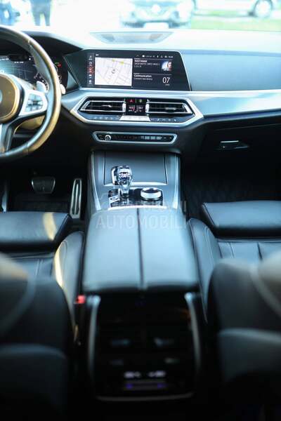 BMW X5 4.0i M LASER VAZDUH