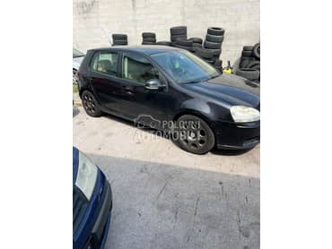 Volkswagen Golf 5 BXE 2006. god. -  kompletan auto u delovima