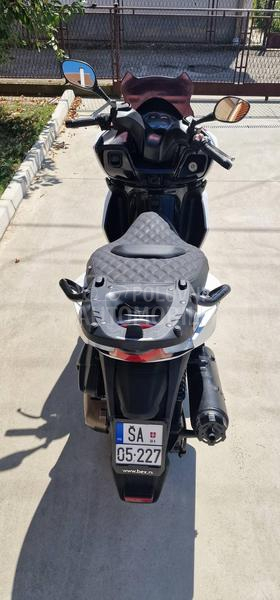 Kymco K XCT 300 i