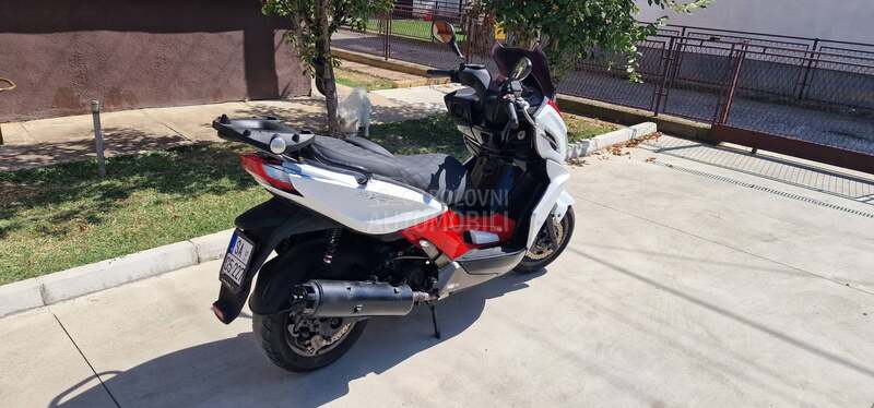 Kymco K XCT 300 i