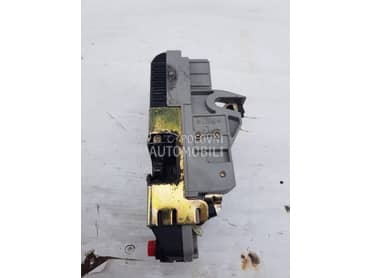 BRAVA ZADNJIH  LEVIH VRATA za Peugeot 306 od 1995. do 2003. god.