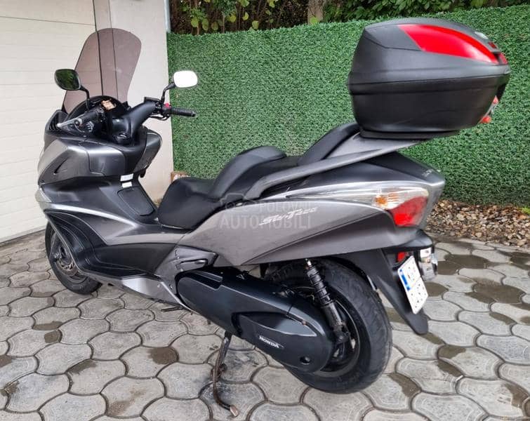 Honda Silver Wing 400 ABS