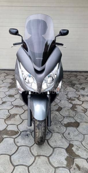 Honda Silver Wing 400 ABS