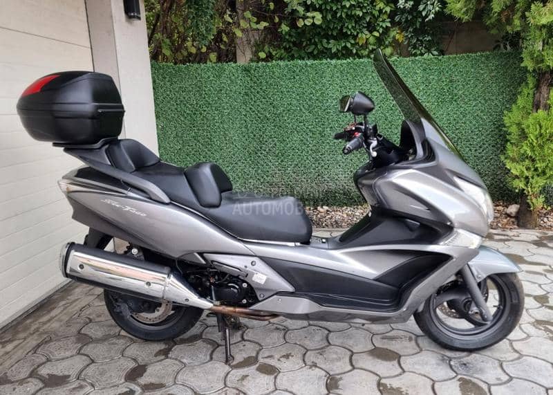 Honda Silver Wing 400 ABS