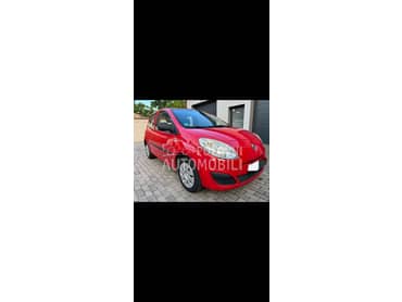 retrovizor za Renault Twingo od 2007. do 2011. god.