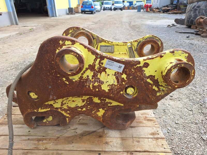 Univerzalna hidraulična brza spojnica