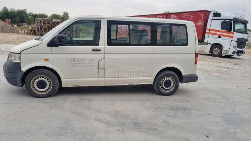 Volkswagen Transporter T5 2.5 TDI