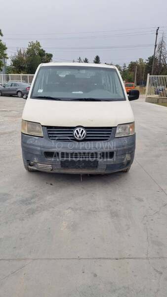 Volkswagen Transporter T5 2.5 TDI