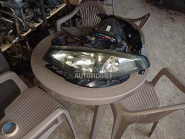 farovi za Renault Laguna od 2005. do 2008. god.