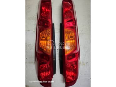 Stop svetlo za Nissan X-Trail od 2005. do 2009. god.