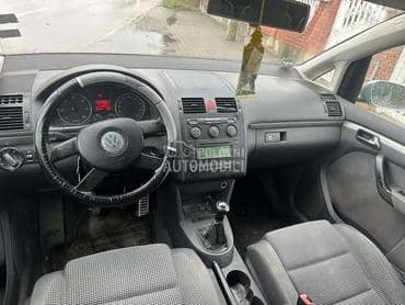 Centralna - središnja konzola za Volkswagen Touran od 2003. do 2015. god.