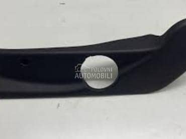 Bocni poklopac prednji levi za Fiat Punto