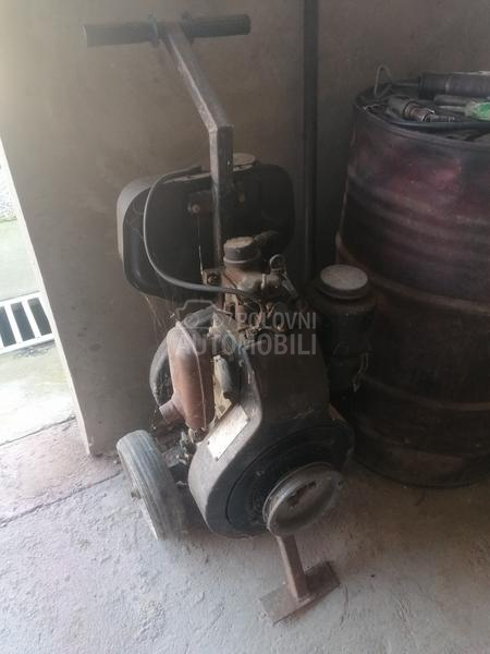 VIŠE MAŠINA U PONUDI