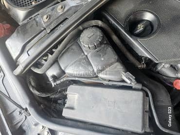 posuda za vodu za Mercedes Benz R Klasa od 2004. do 2009. god.