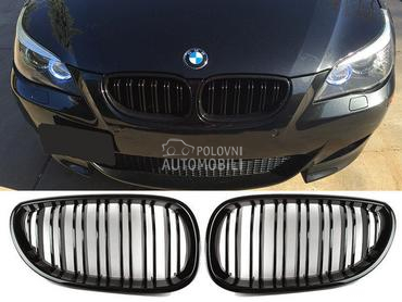 E60 Gril maska bubrezi crni za BMW 520, 523, 524 ...