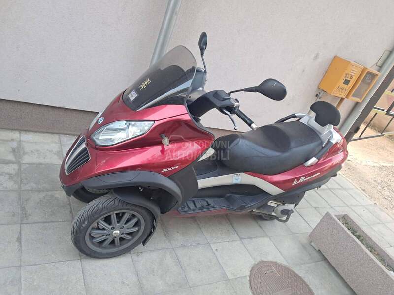 Piaggio Mp3 B kategorija 400ccm