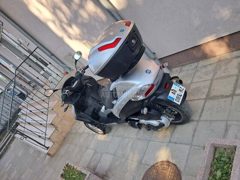 Piaggio Mp3 B kategorija 400ccm
