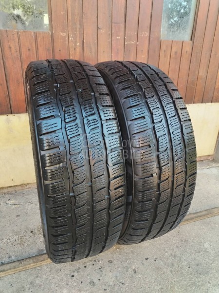 Kumho 215/60 R17 Zimska