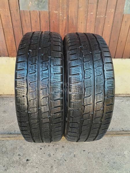 Kumho 215/60 R17 Zimska