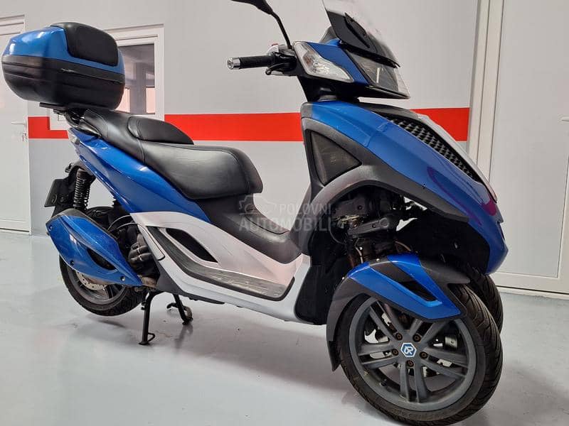 Piaggio MP 300
