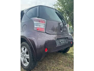 Branik za Toyota iQ od 2008. do 2016. god.