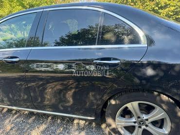 zadnja leva vrata w213 za Mercedes Benz E Klasa od 2016. do 2022. god.