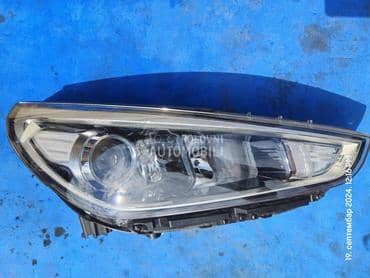 Desni far za Hyundai i30