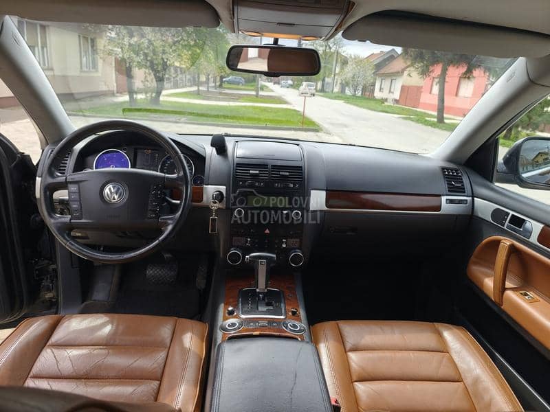 Volkswagen Touareg V6